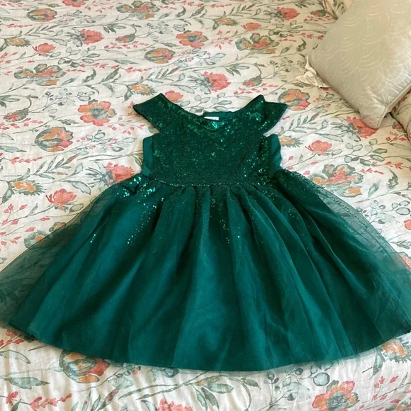 cat and jack green dress Size 4T Cat & Jack Dress main image 1